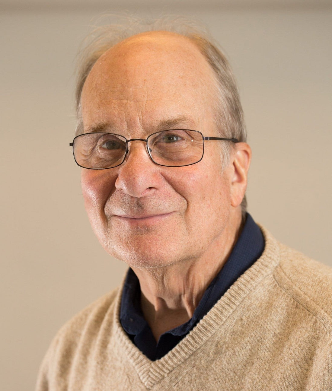 Dr. Louis E. Brus